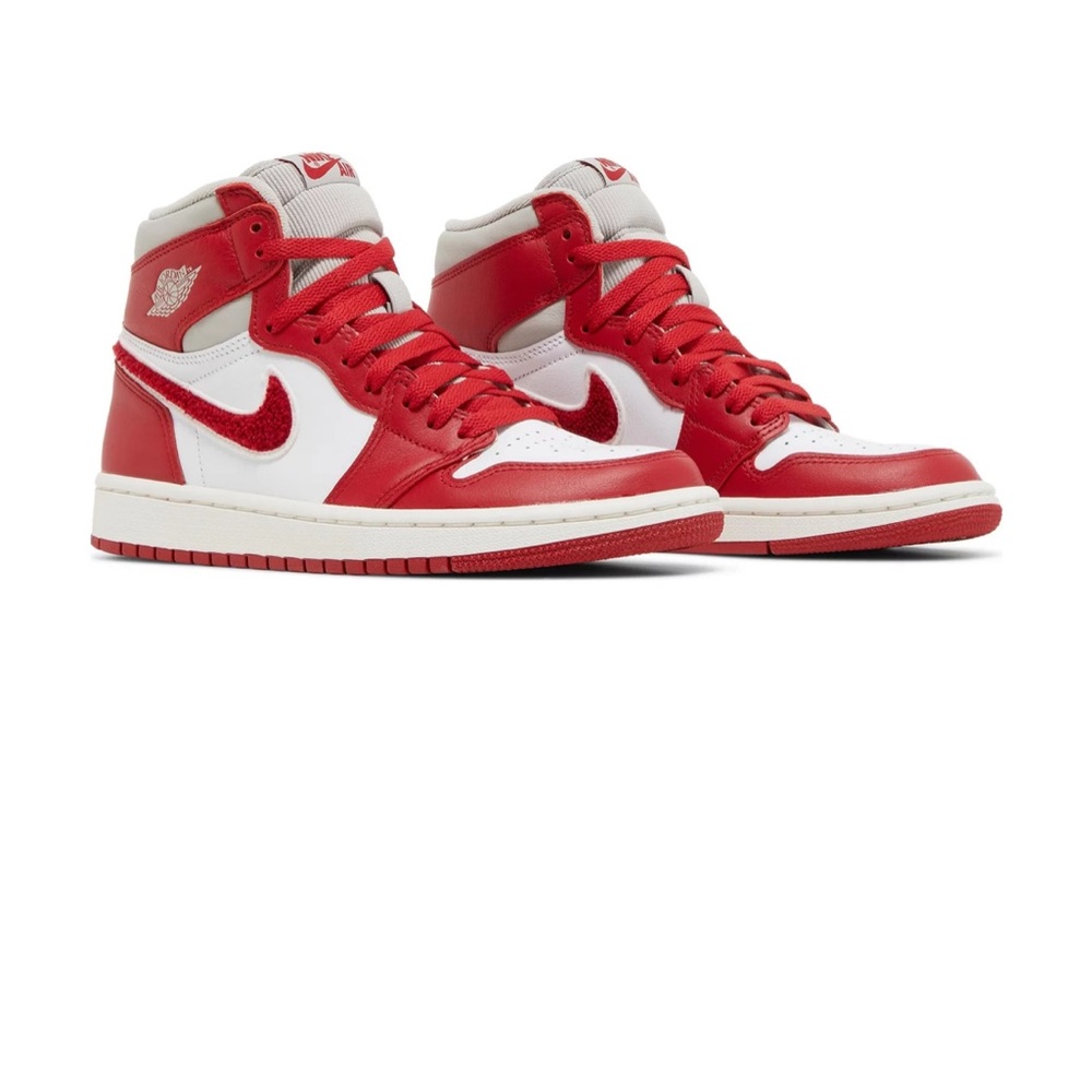 Women’s Air Jordan 1 High OG ‘newstalgia chenille’